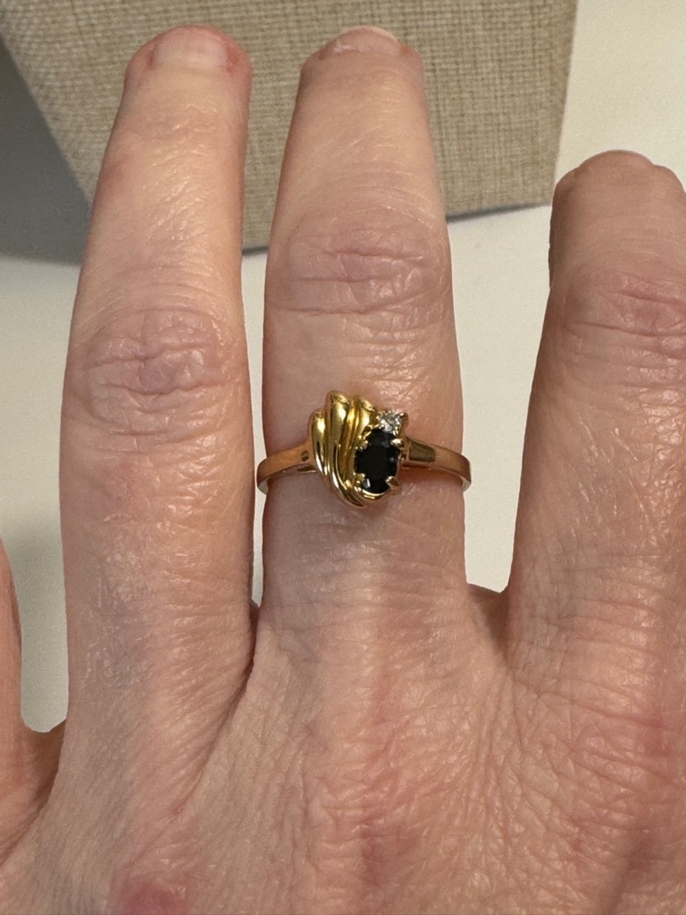 Estate Gold Tone Deep Blue Faceted Stone Ring Diamond Accent Bypass Swirl - Picture 5 of 6